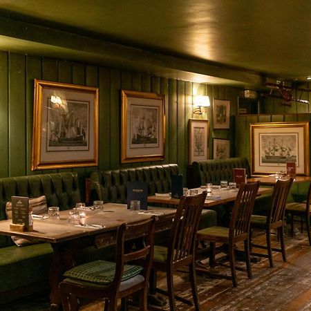 The Anchor Inn Lower Froyle エクステリア 写真