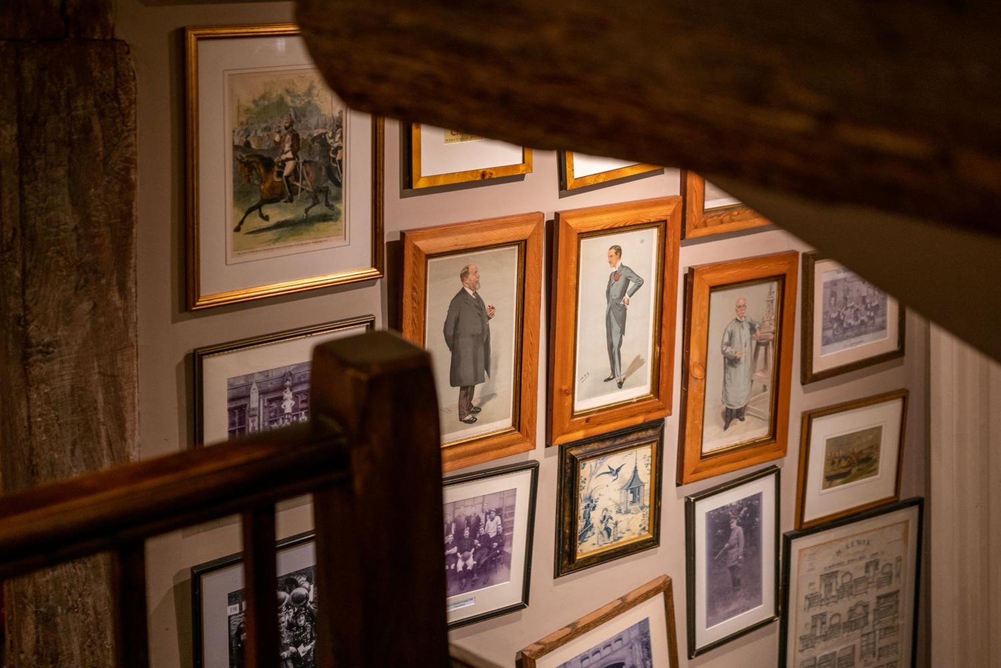 The Anchor Inn Lower Froyle エクステリア 写真