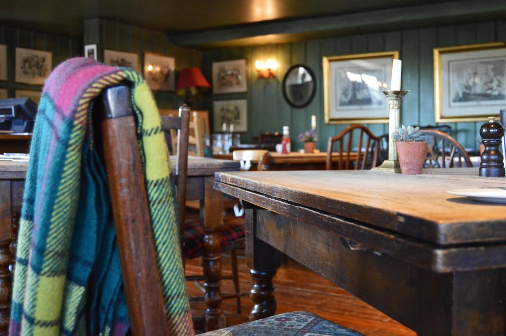 The Anchor Inn Lower Froyle エクステリア 写真